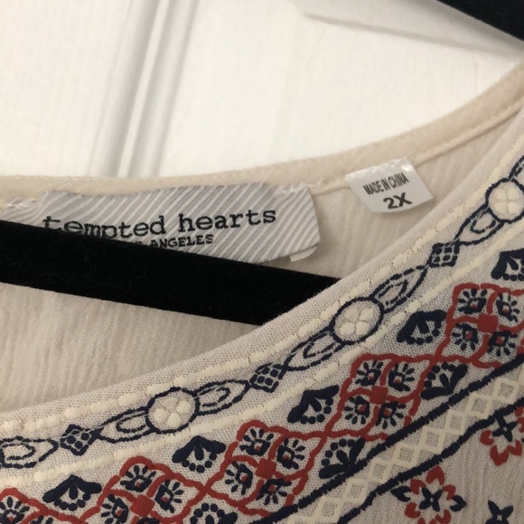 Blouse - Picture 2 of 3